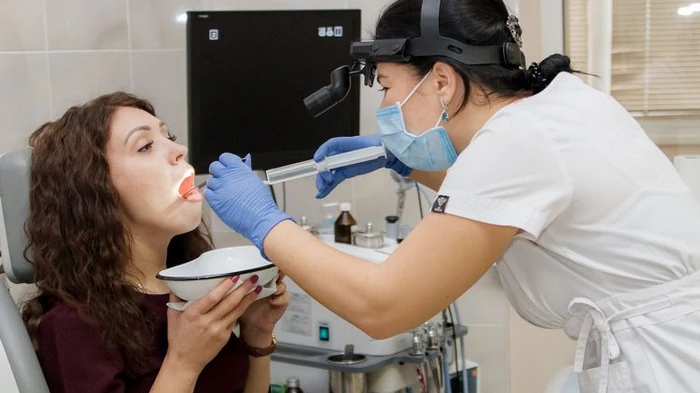 migdalo rūgšties mirksėjimas